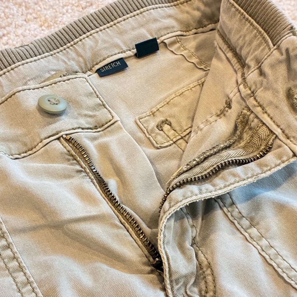 American Eagle Cargo Elastic Waist Light Green Pants - Picture 3 of 11